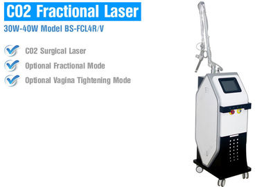 Macchina frazionaria del laser di CO2 di rimozione di talpa, macchina del laser di CO2 per le cicatrici dell'acne